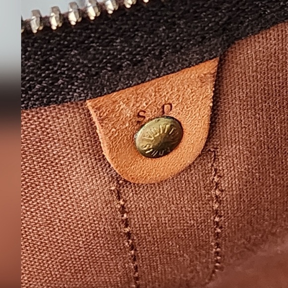 Keep all Vuitton 55 - Picture 12 of 12